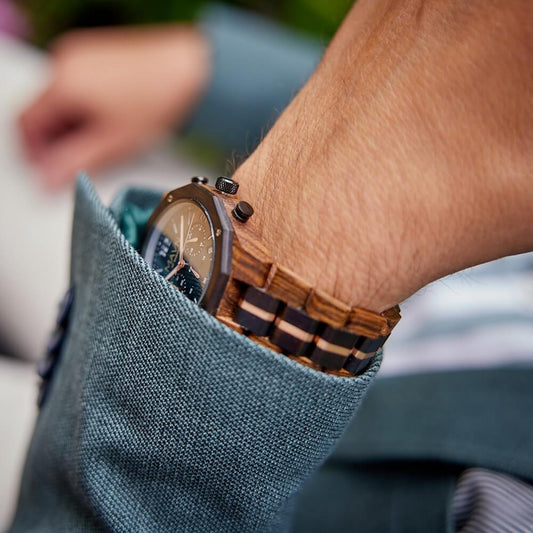 Vad ska jag köpa i julklapp till min man? , Hållbara julklappar, Unik julklapp man, Träklocka herr, Herrklocka, Julklappstips kille, Handgjord träklocka i present