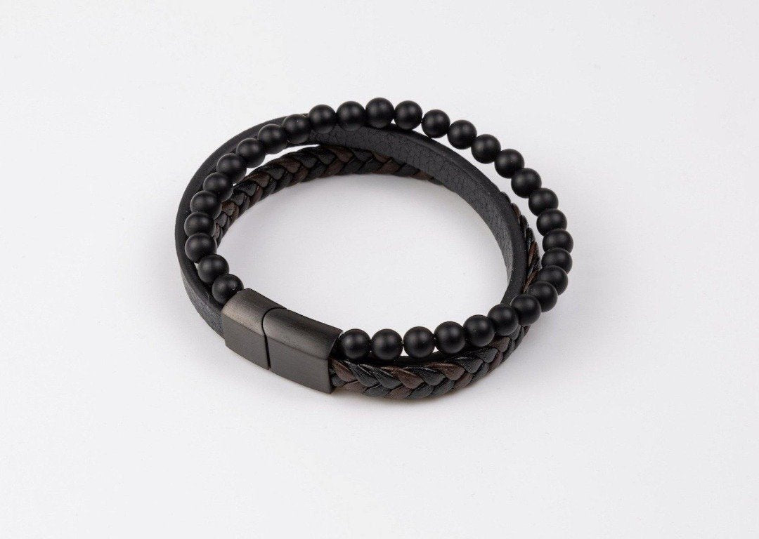 Svartbrun Armband herr läder - Axelvold - MAVN Of Sweden, armband herr, läderarmband, stilrent armband, presentbox, matcha outfit, högkvalitativt läder, pärlarmband, fri frakt, fri retur