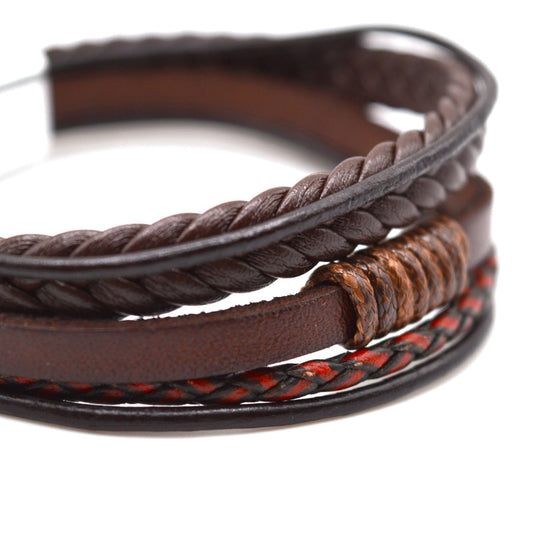 Högkvalitativt läderarmband. Den kommer i en presentbox perfekt för att ge i present, Armband Herr, läderarmband, läder, brun, accessoarer, mode, herraccessoarer, student present