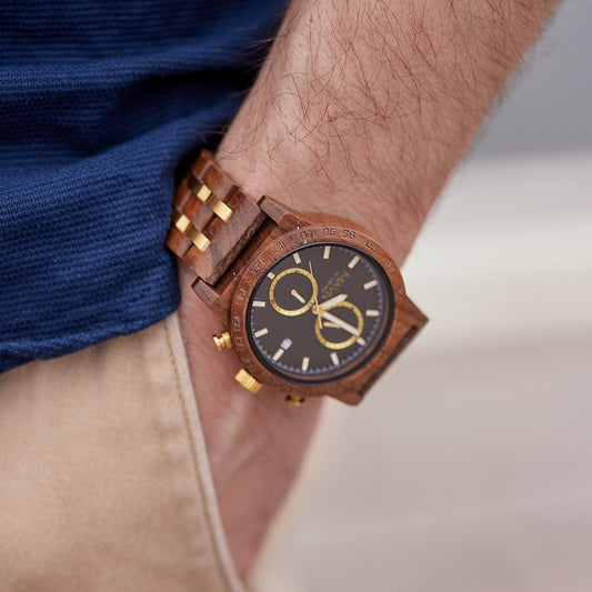 Terralux herrklocka i valnötsträ - framsida och urtavla
present till honom, fars dag present, present till pappa, student present till honom, konfirmations present.