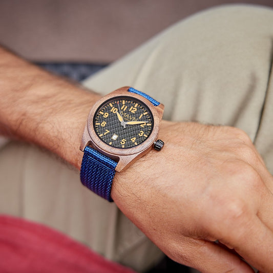 Träklocka, herr klocka, present för honom, Unik present man, Träklocka herr, Klocka i trä. Student present. konfirmation gåva